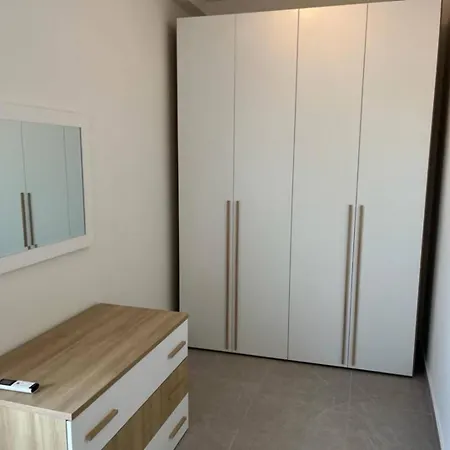 Lovely3bedroom With Garage By Homely شقة سليمة